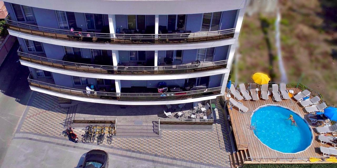 Hotel Gothia Ulcinj Bagian luar foto